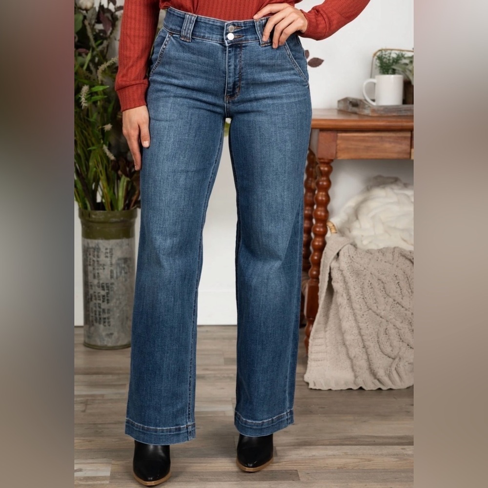 Judy Blue Medium Wash High Rise Double Button Wide Leg Jeans – Size 3/26